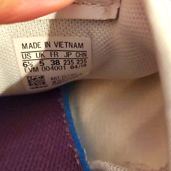 Adidas - Picture 5 of 5